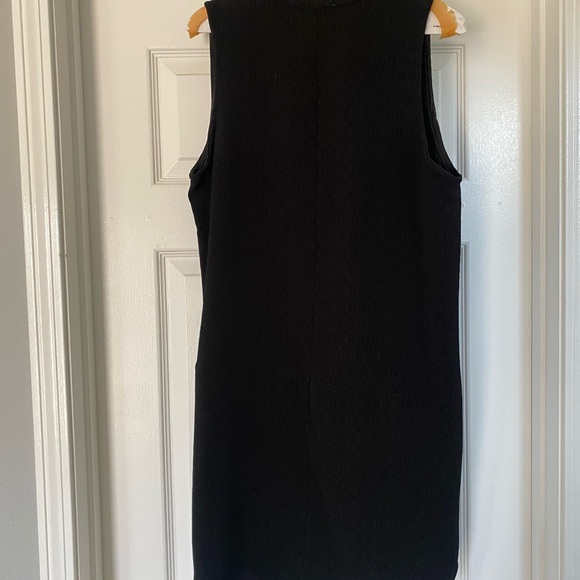 LBD-Small - Picture 3 of 3